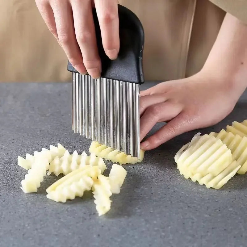 Crinkle Cutter,Upgraded Stainless Steel Crinkle Knife, Safety Kitchen French Fry Chip Cutter